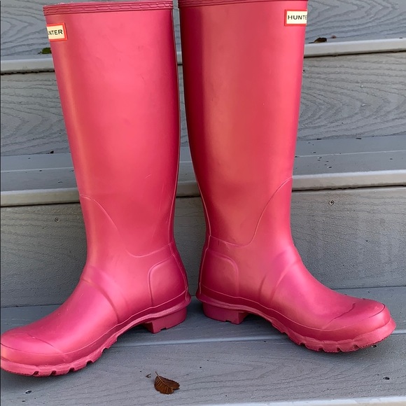 Boots - Picture 2 of 7